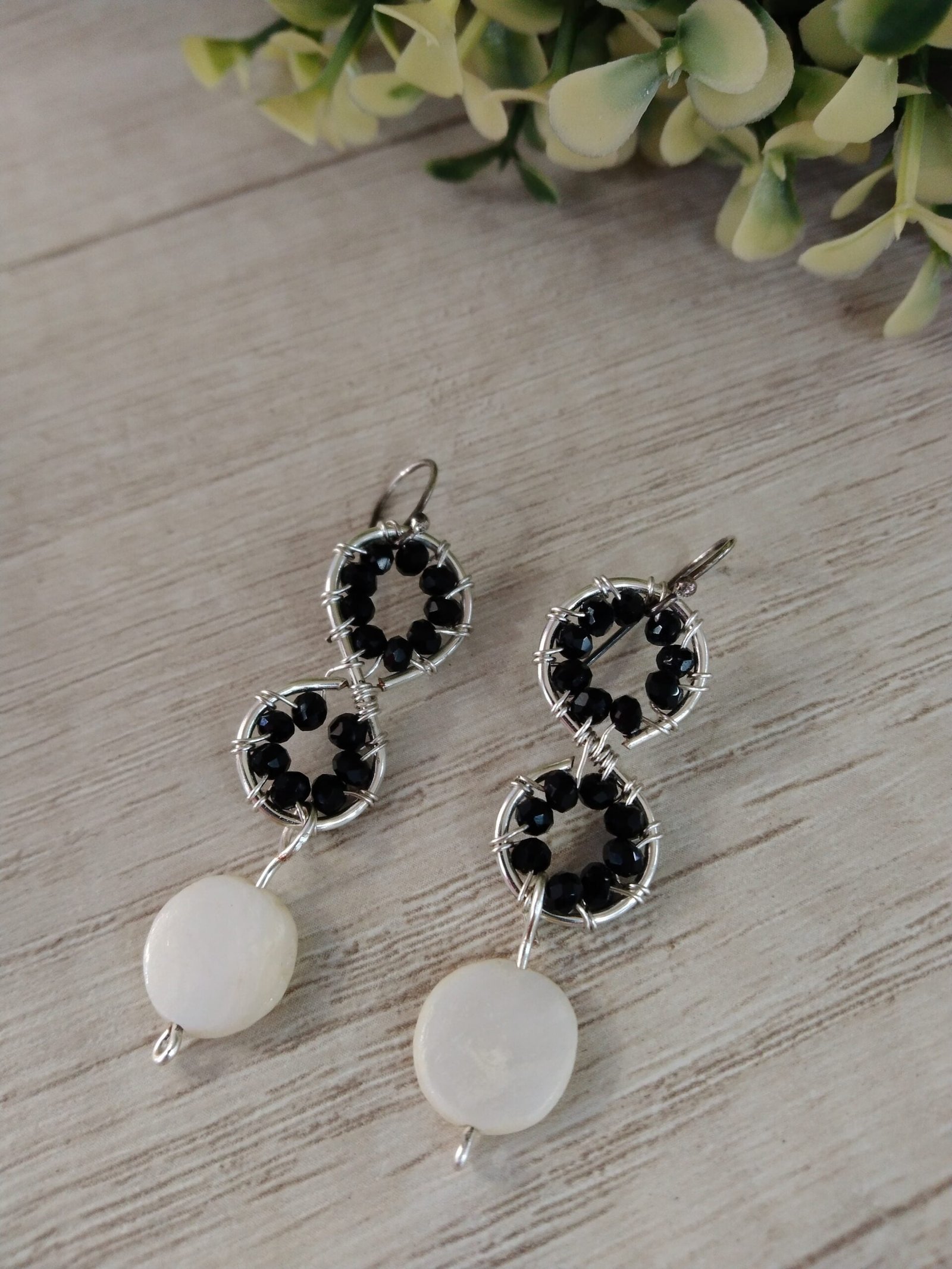 IMG_20220520_121755 Aros Alambrismo cristales negros - Imagen 1