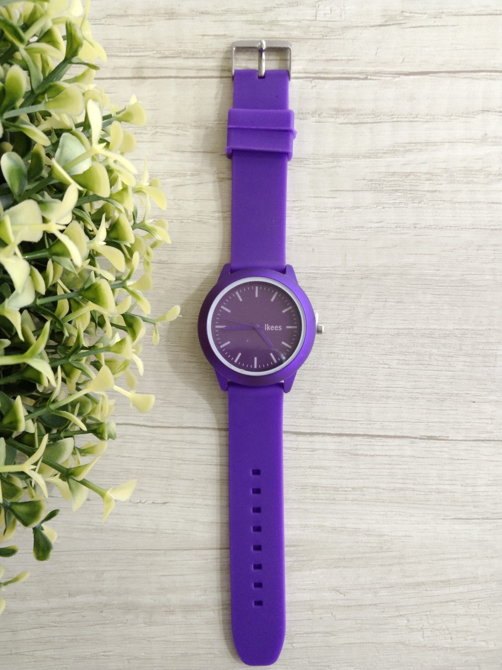 Reloj ikees color morado