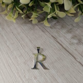 Colgante plata letra R