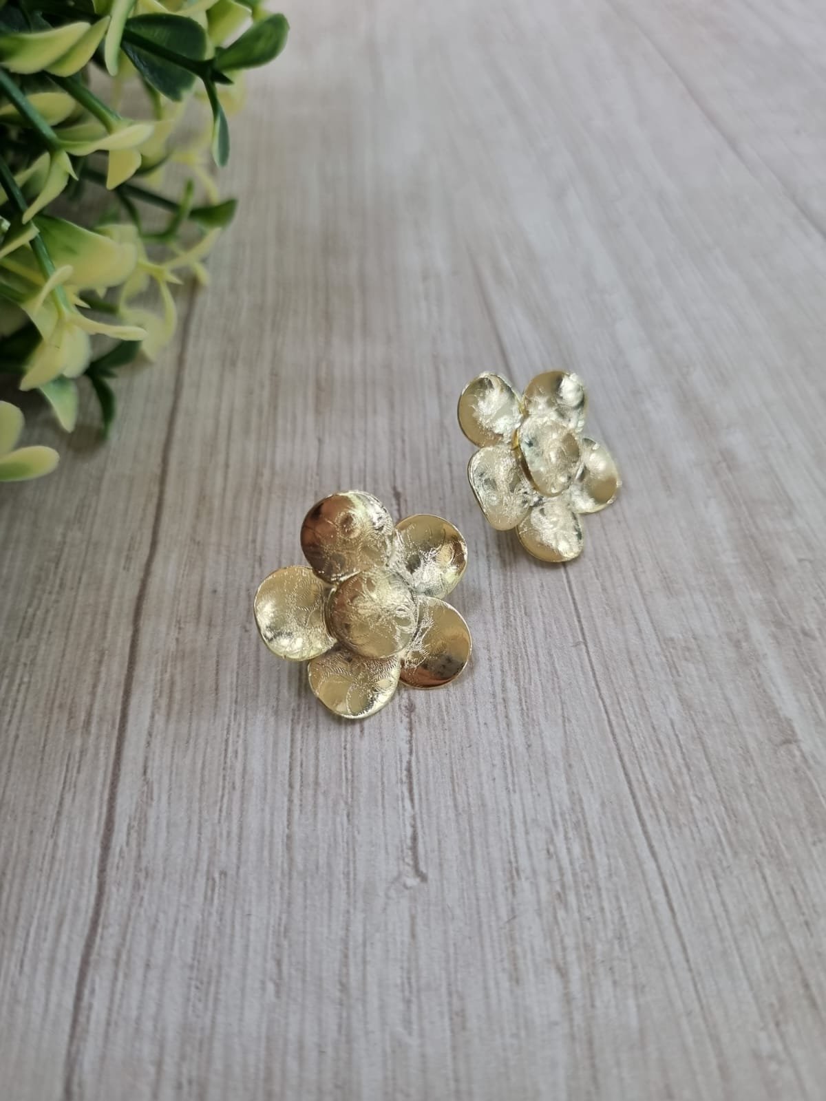 Aros Ba?o en oro Flor peque?a