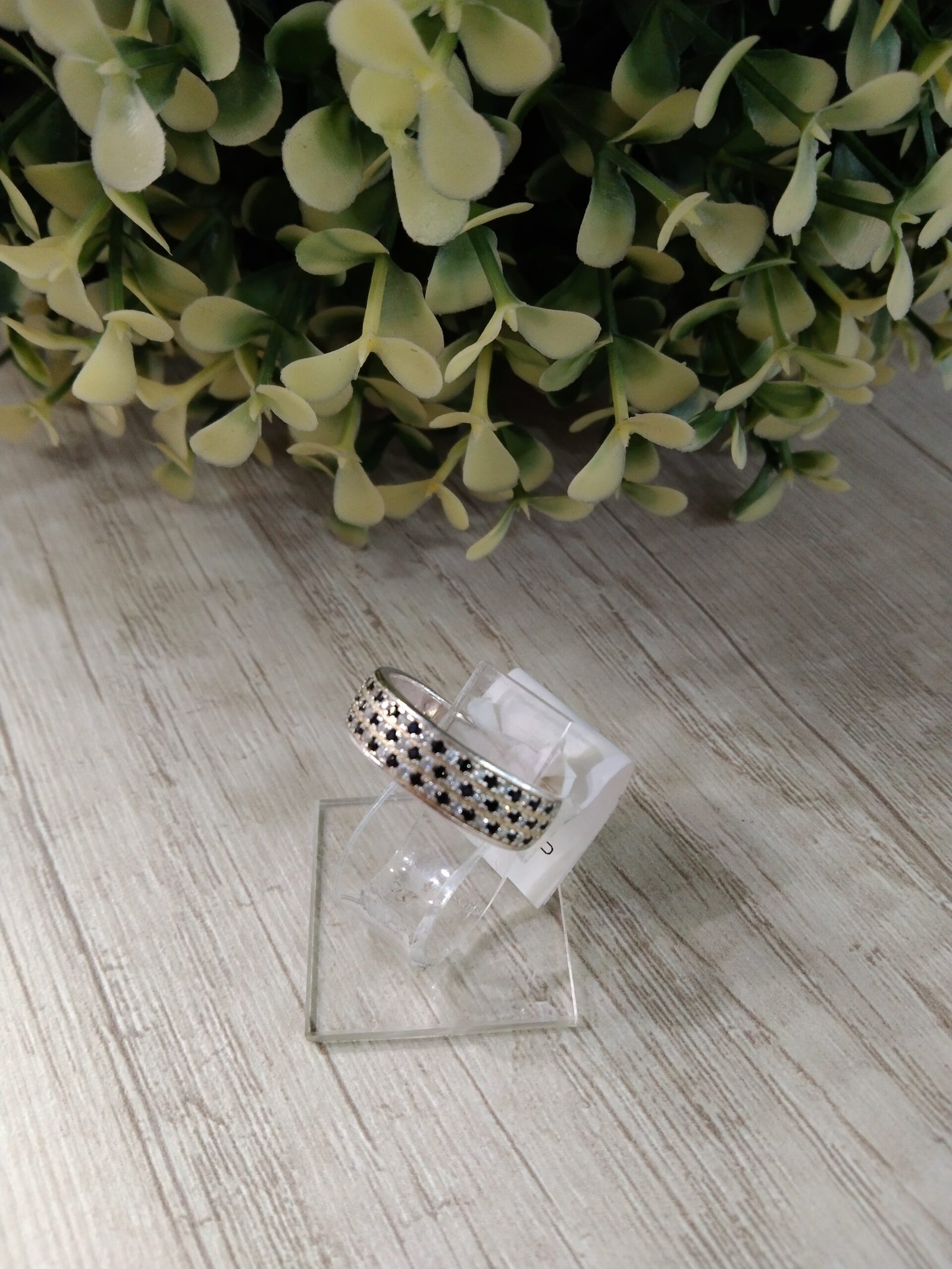 Anillo plata circones negros y blancos nro 14