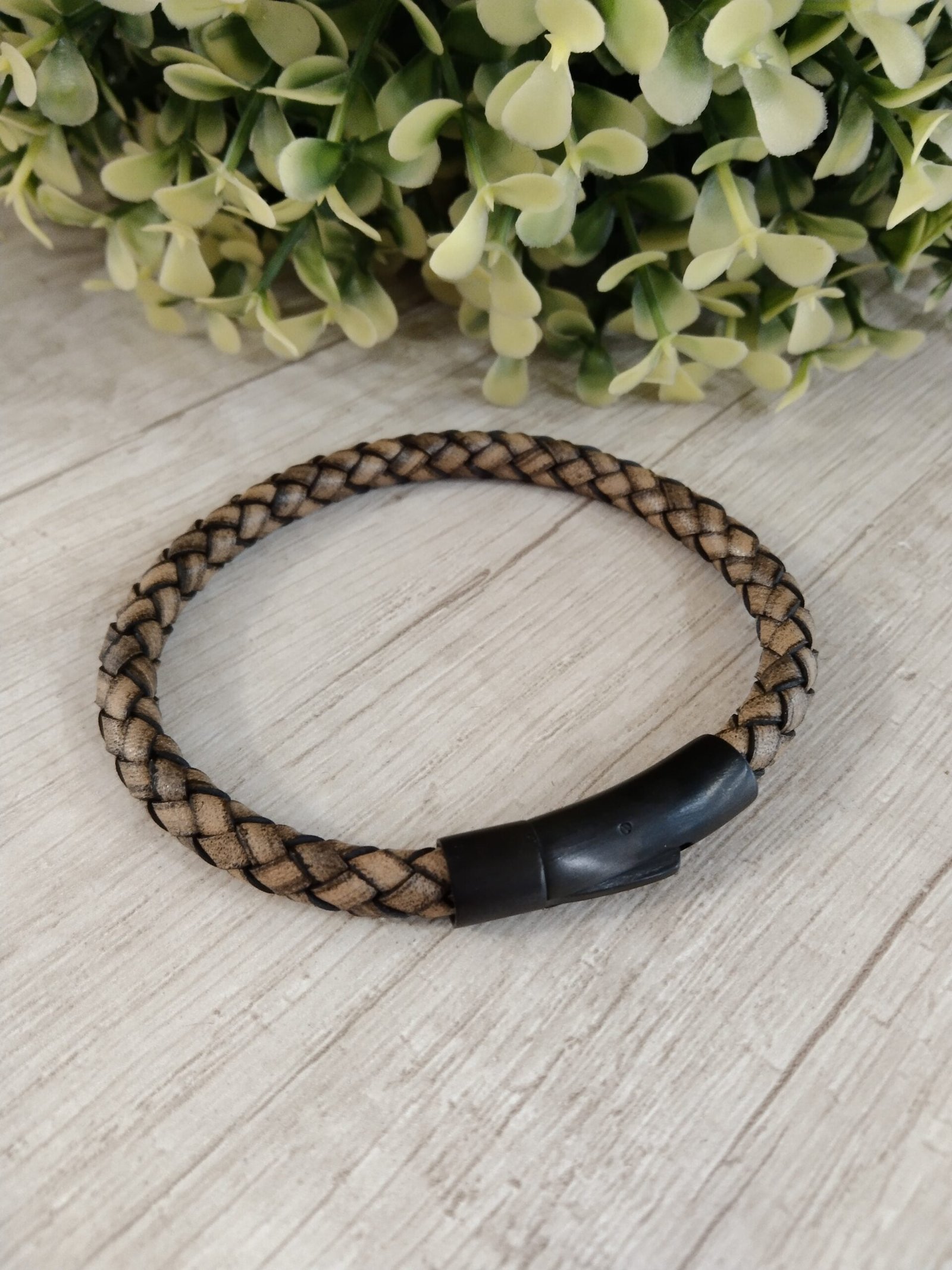 pulsera cuero broche 20,5 cm