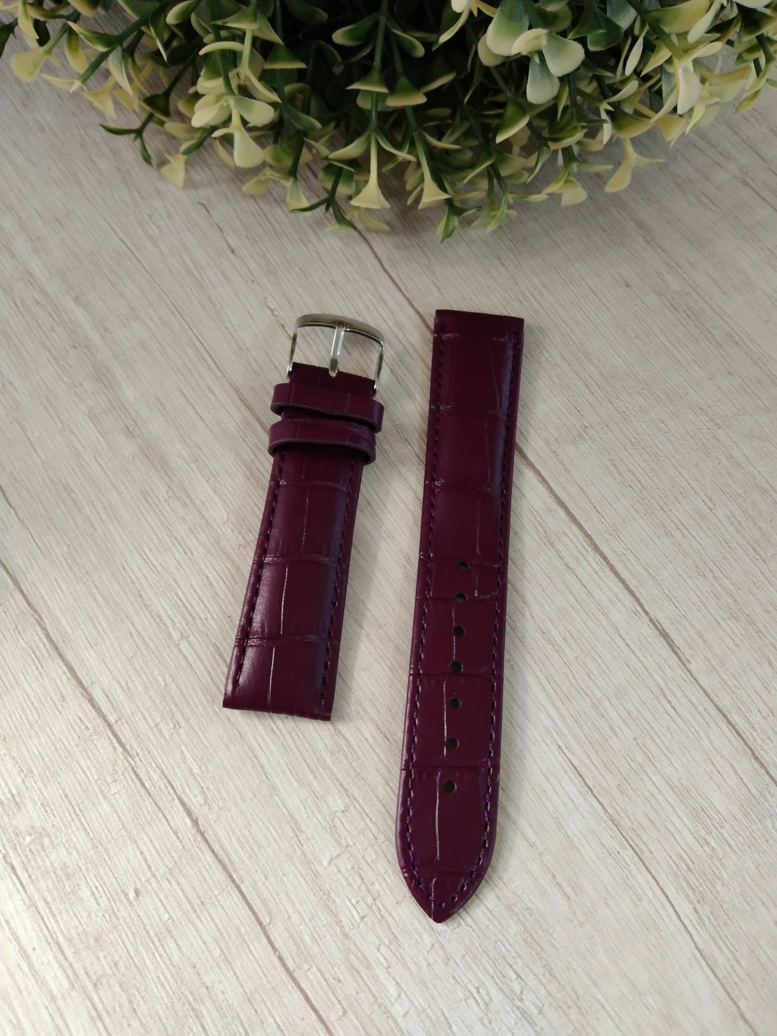 Correa cuero morado n20