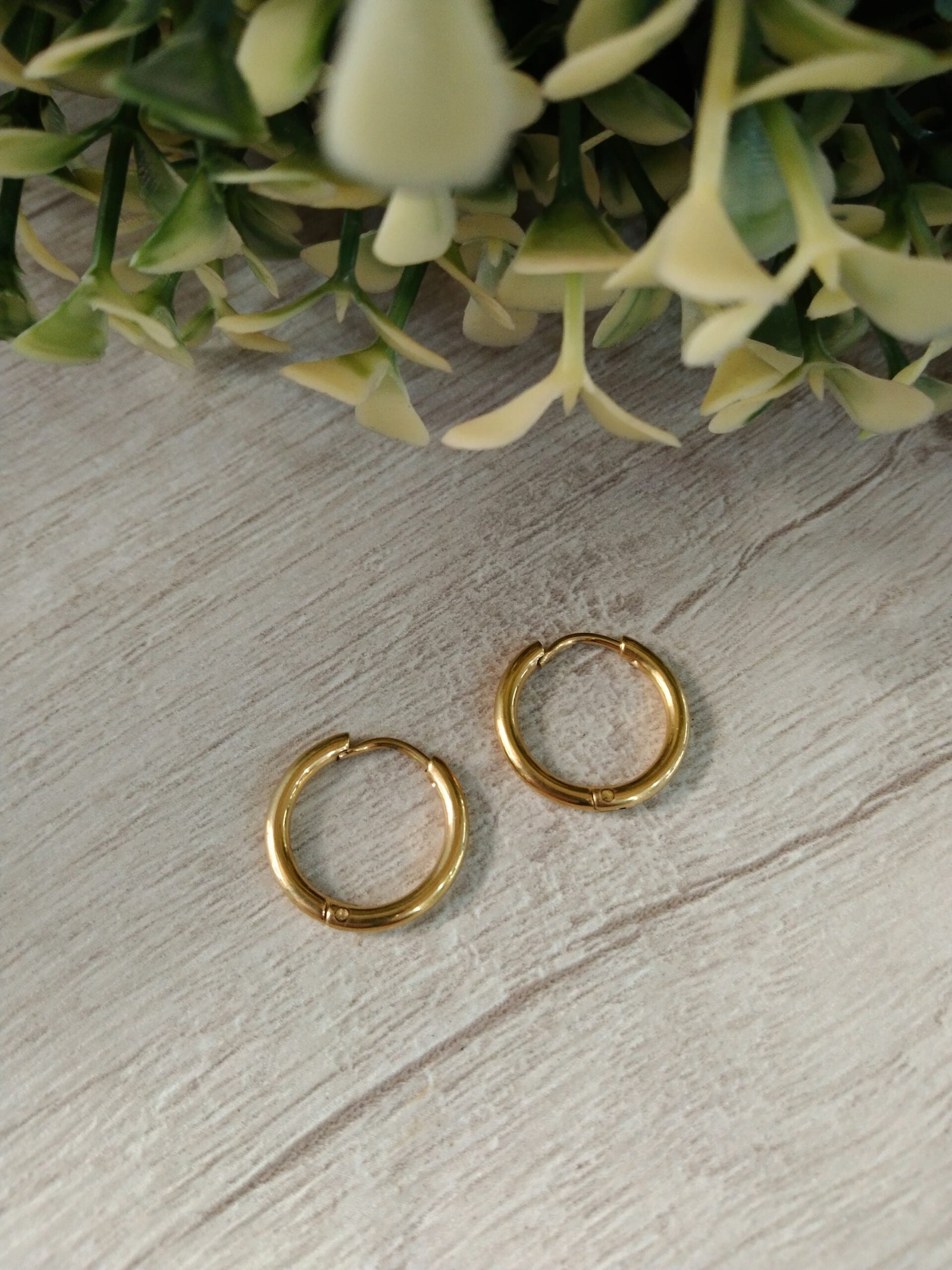 Argollas broche huggie 16mm