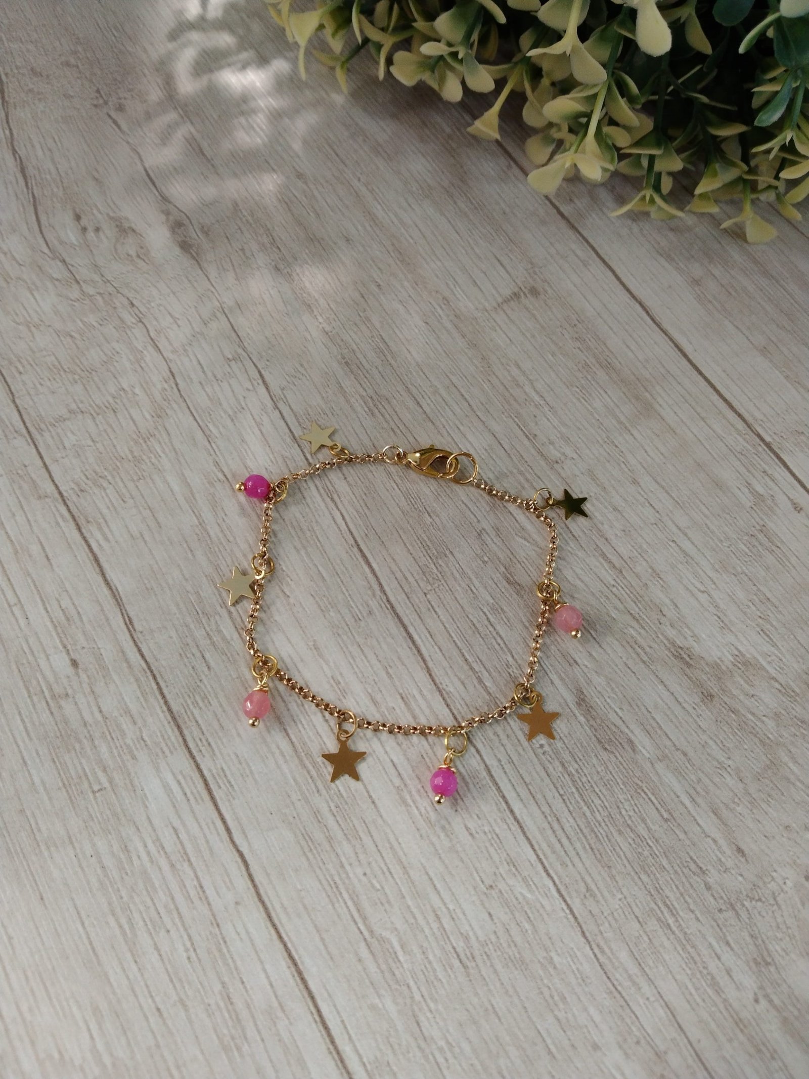 Pulsera con estrellas y ?gatas