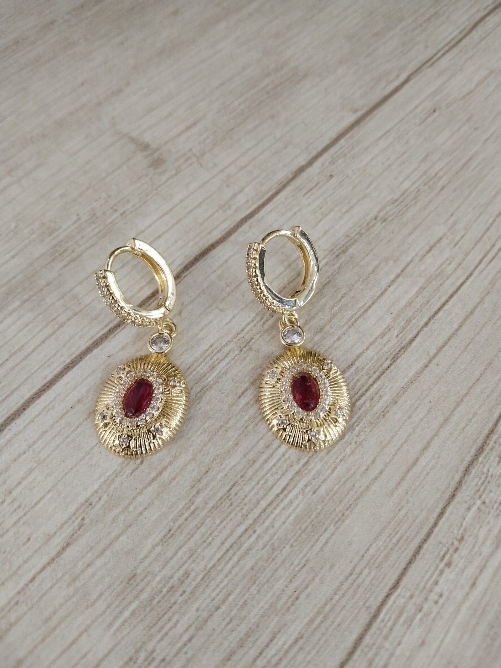 Aros ba?o en oro colgante con cristal rosa