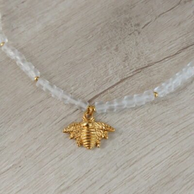 Collar cristal mate y dije abeja