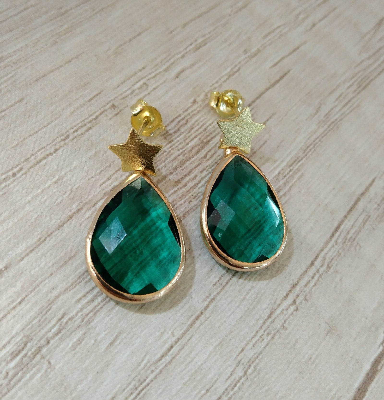 Aros Ba?o en oro cristales verdes