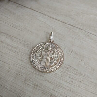 Colgante plata San benito 3 cm