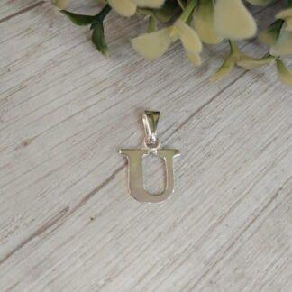 Colgante plata letra U 16 mm