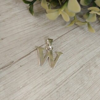Colgante plata letra W 13 mm