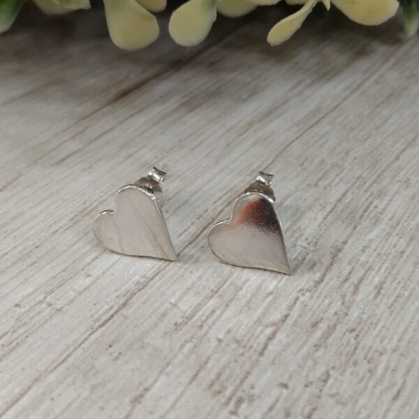 Aros plata corazón liso apegado