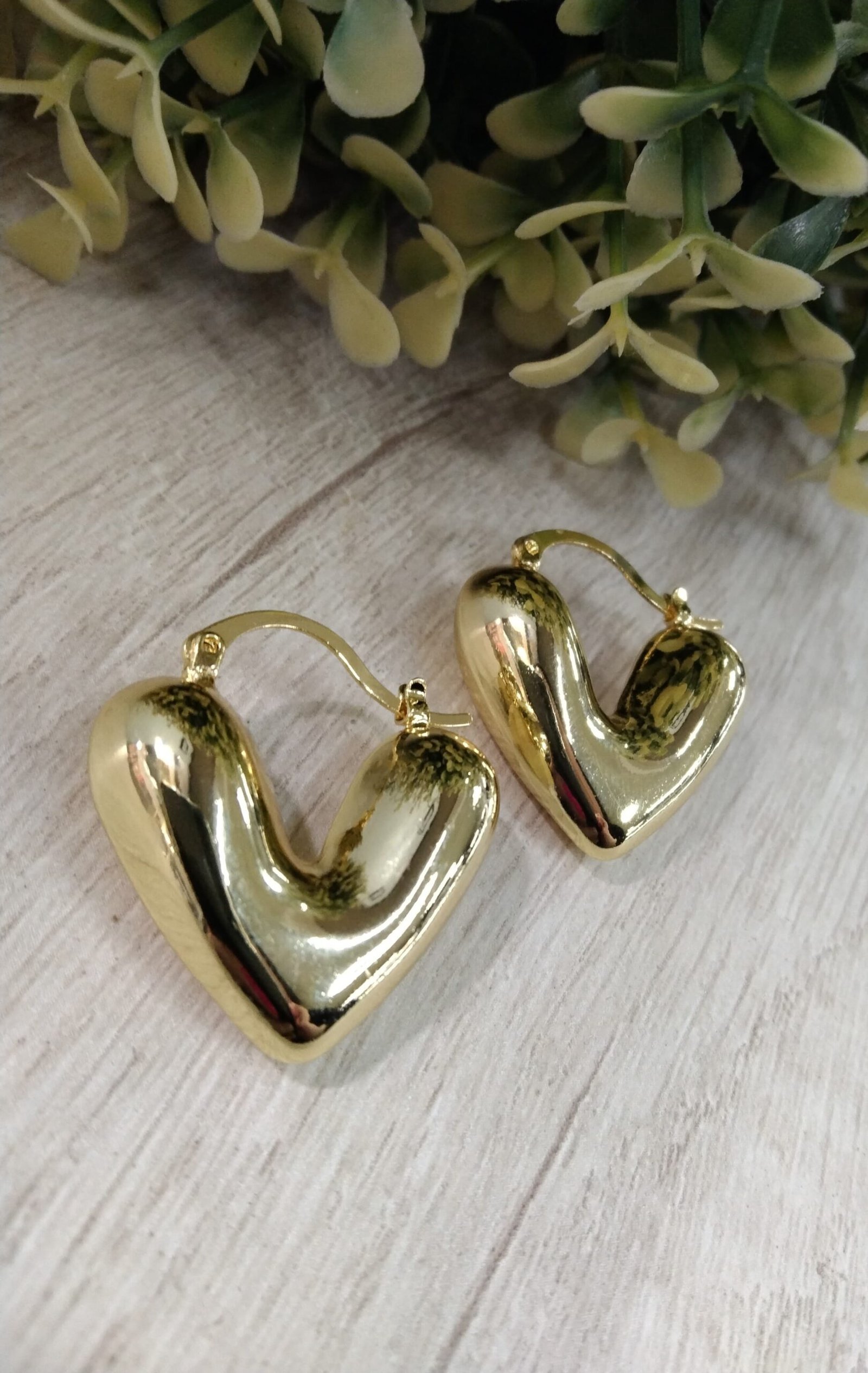 Aros coraz?n inflado Ba?o en oro