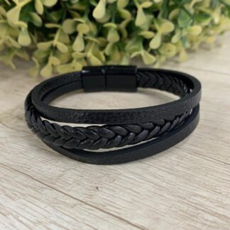 Pulsera cuero triple negra 20,5 cm