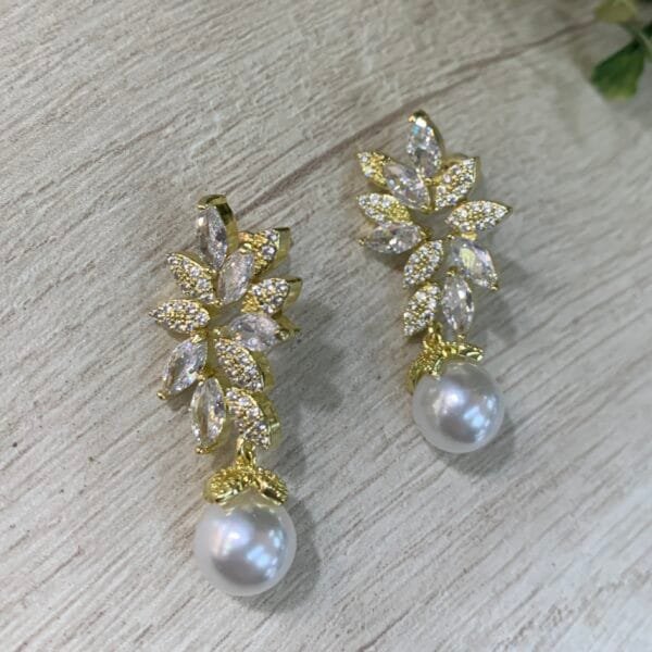 Aros acero dorado novia circones perla