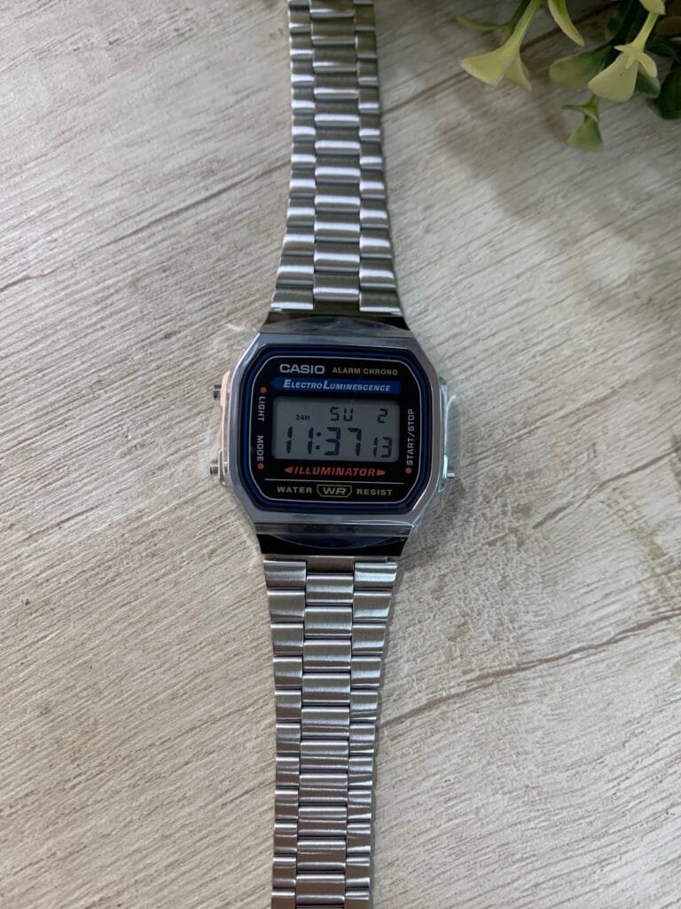 Reloj Casio met?lico diginal A168WA