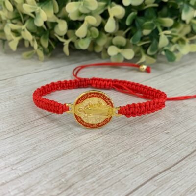 Pulsera San Benito hilo rojo