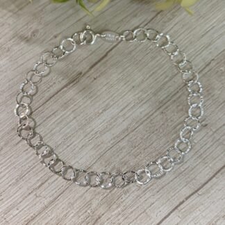 Pulsera plata argollas martilladas 19 cm