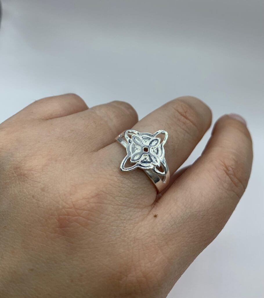 Anillo Plata Nudo de Bruja n?16