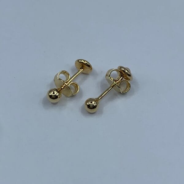 Aros baño en oro esferas tope 4 mm