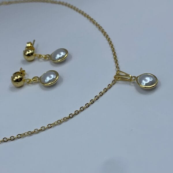 Conjunto baño oro Perla