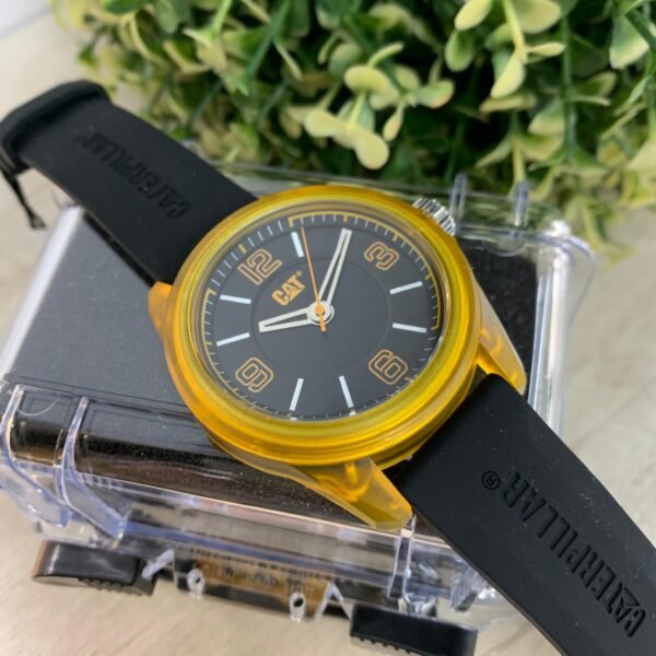 Reloj CAT análogo amarillo/negro LN.170.21.137T