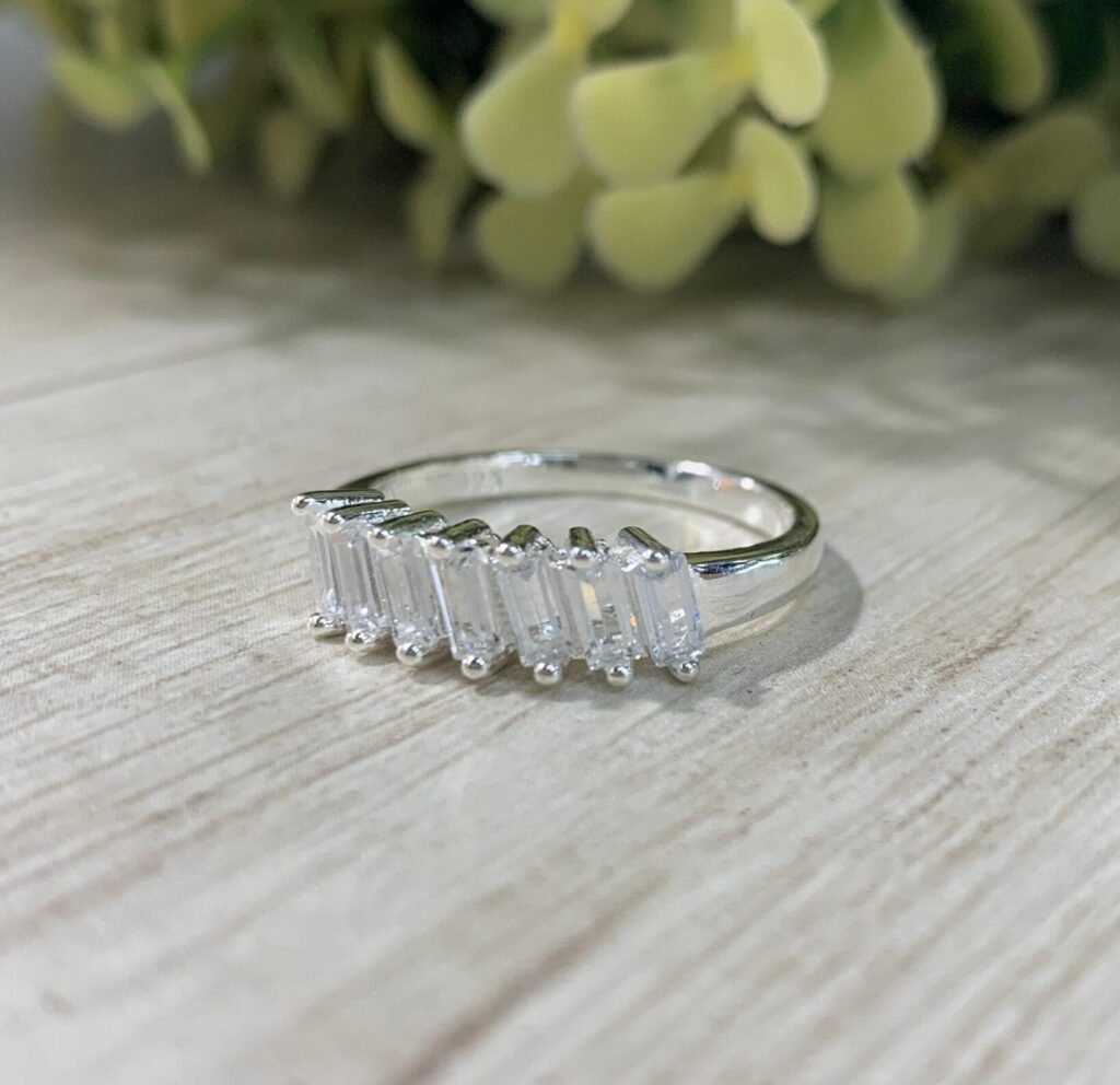 Anillo plata medio cintillo baguette n12