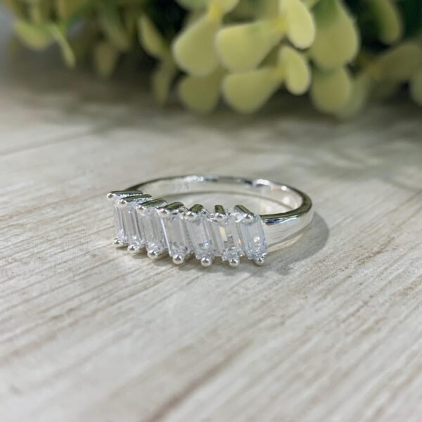 Anillo plata medio cintillo baguette n12