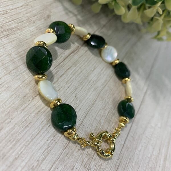 Pulsera Baño en oro Ágatas verde y nácar 20cm