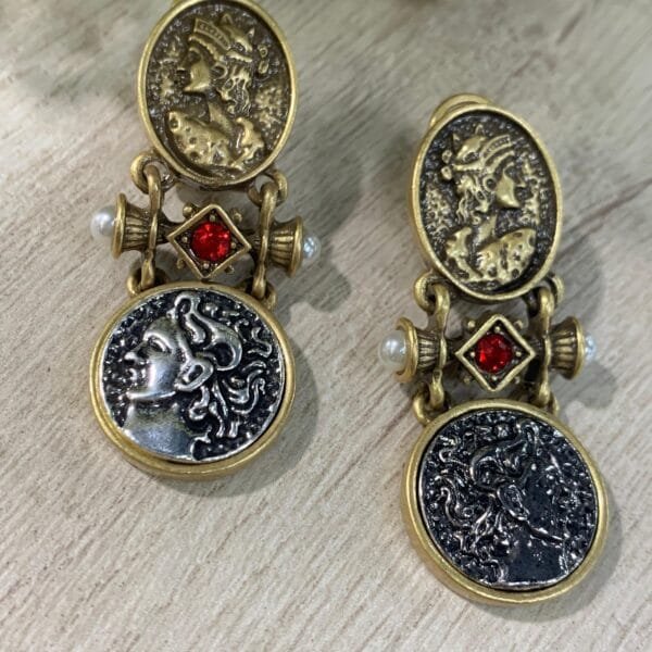 Aretes estilo griego