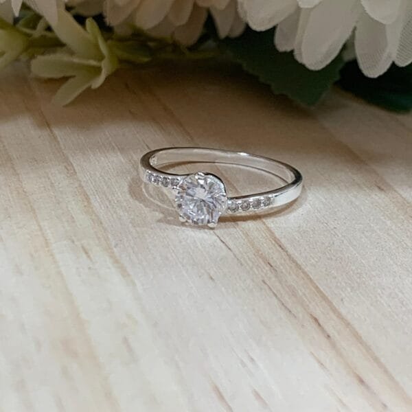 Anillo plata Solitario curvo n°18