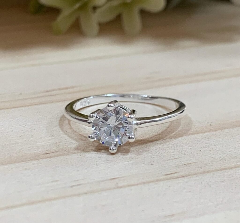 Anillo plata Solitario Grifas n17