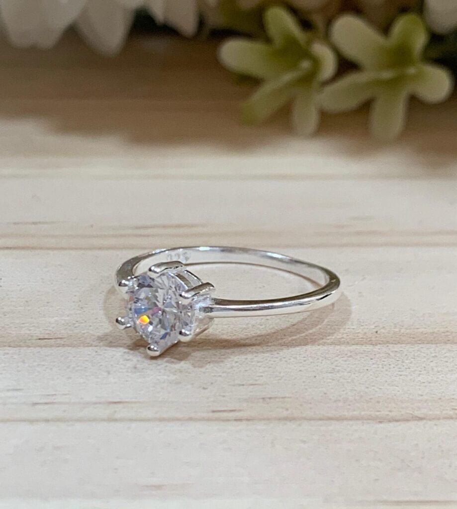 Anillo plata Solitario Grifas n17
