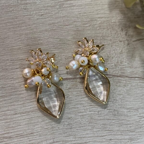 Aros racimo cristal Rombo perlas baño oro