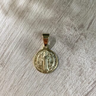 Colgante san benito ba?o en oro 12 mm