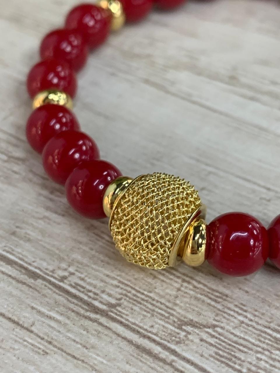 Pulsera elasticada jade rojo baño oro - Imagen 3