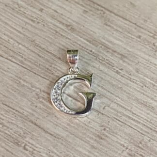 Colgante plata letra G microcircones