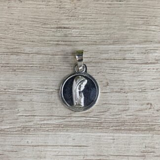 Colgante plata virgen niña