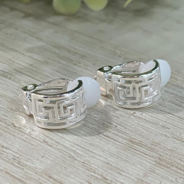 Aros plata geometrico clip