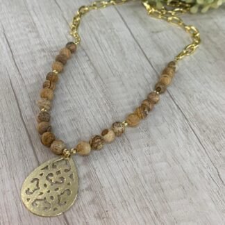 Collar jaspe piel de leoparo gota mandala baño oro 58 cm
