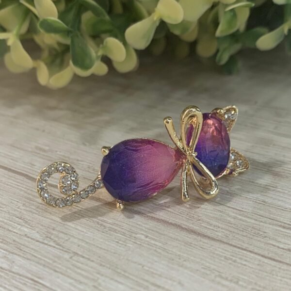 Prendedor Gato lila circones fantasía fina