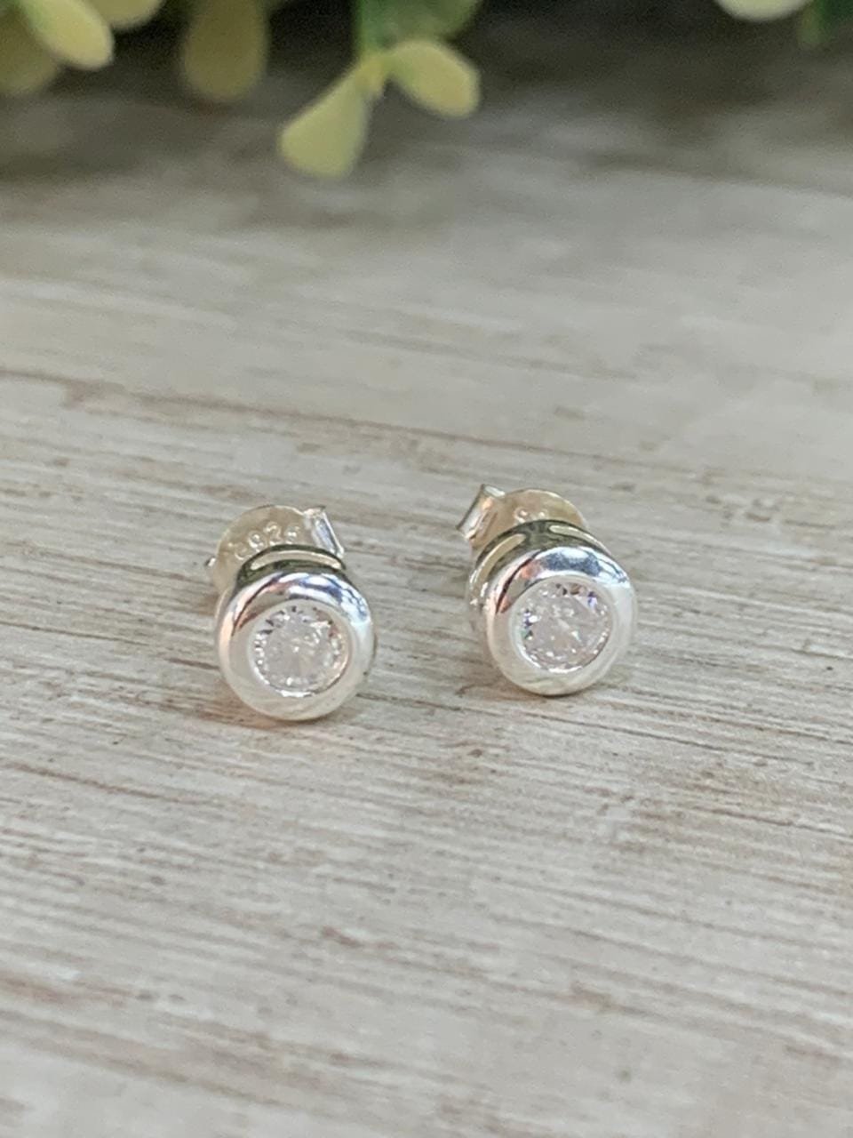 WhatsApp Image 2026-01-29 at 13.32.43 (1) Aros plata punto de luz 6 mm - Imagen 1