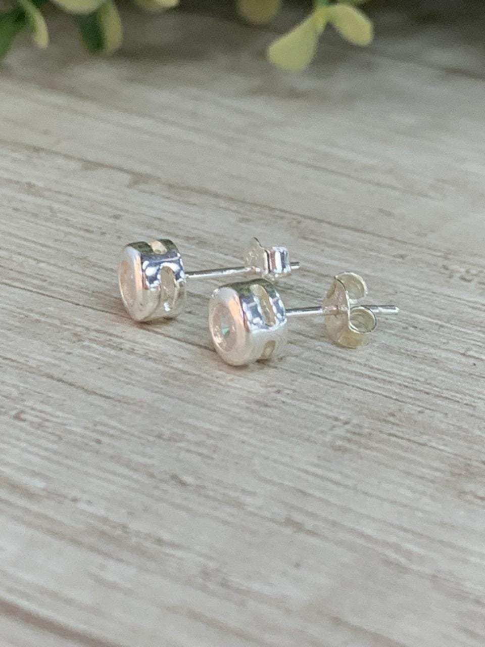 WhatsApp Image 2026-01-29 at 13.32.43 (2) Aros plata punto de luz 6 mm - Imagen 2