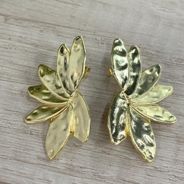 Aros baño en oro semi flor