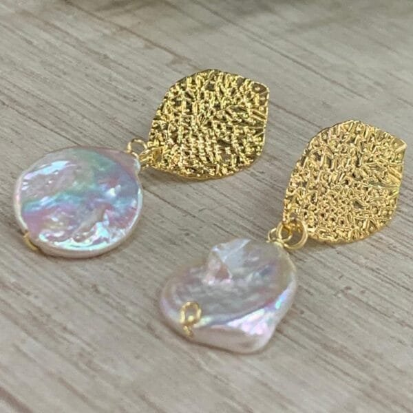 Aros baño en oro hoja perla barroca