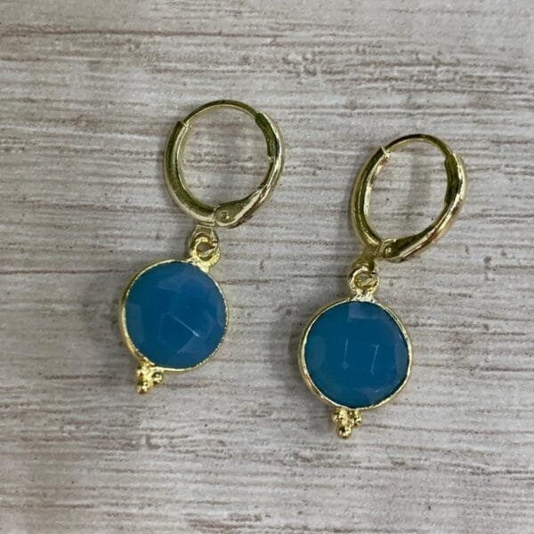 Aros baño en oro argolla calcedonia