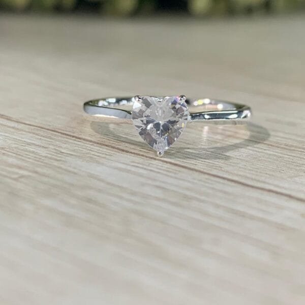 Anillo plata solitario corazon circon N13