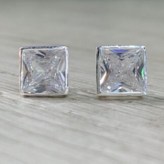 Aros plata circon caja cuadrada
