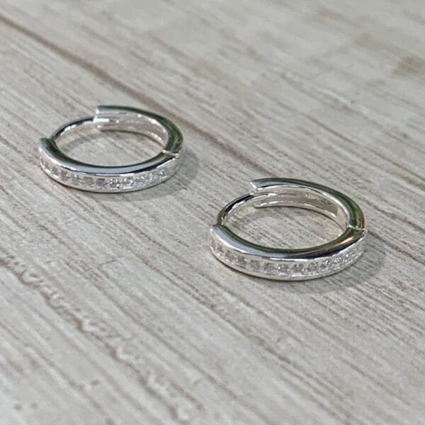 Aros plata argolla huggie circones 13 mm