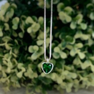 Collar plata corazon circon punto de luz esmeralda